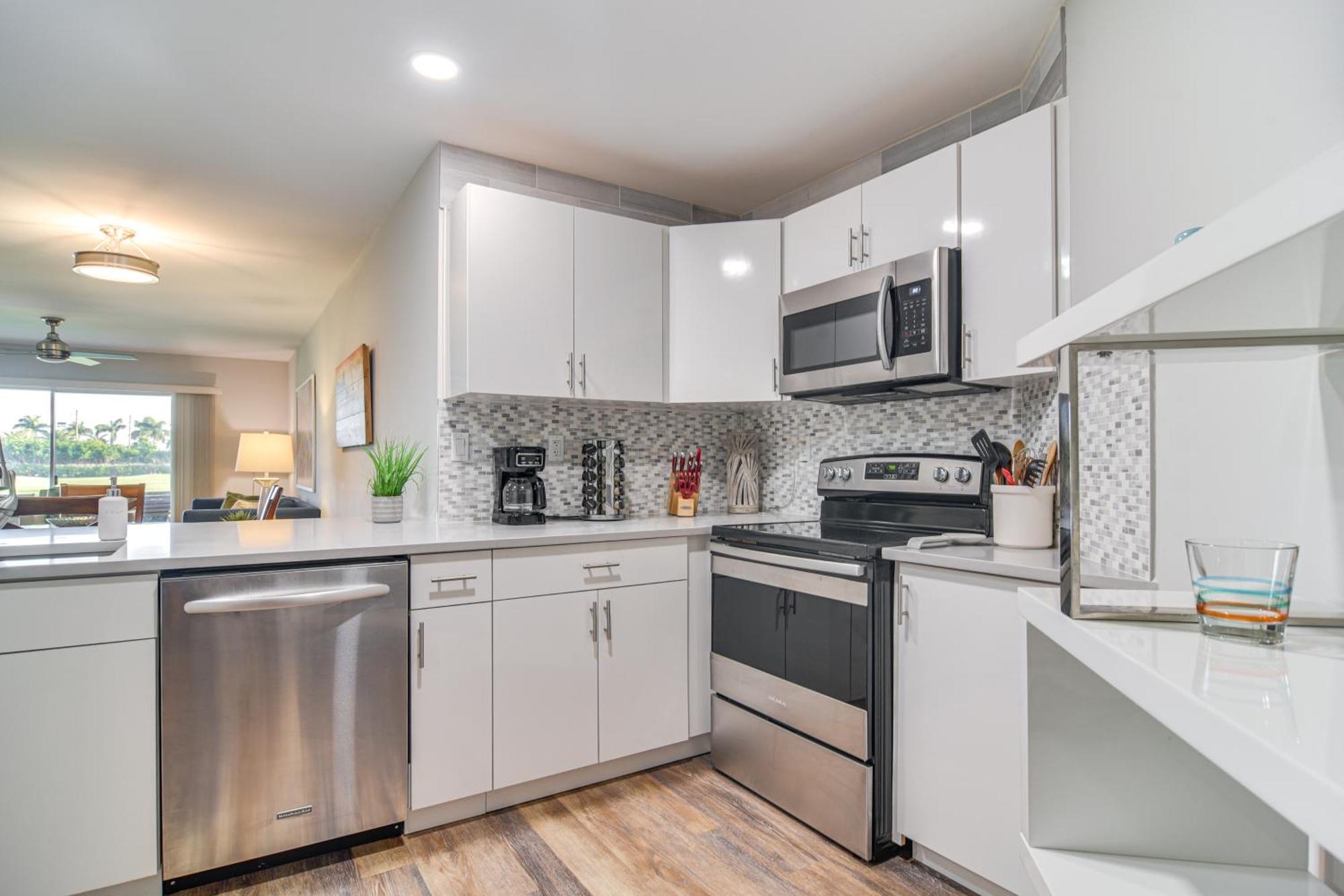 Modern Isla Del Sol Condo Walk To St Pete Beach! St. Petersburg Exterior photo